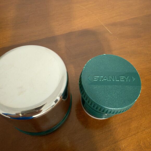 Stanley Thermos With Stanley Classic Series Legendary Vacuum Insulated Mug - Picture 8 of 8